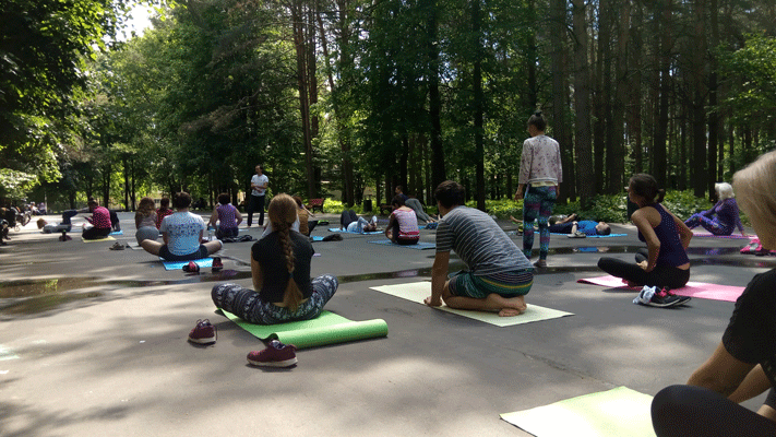 Йога в Центральном парке